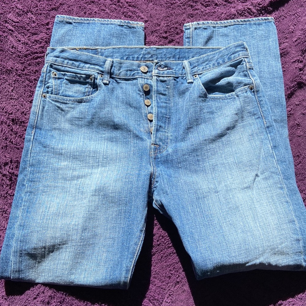VINTAGE LEVI’s 501 button fly Jeans